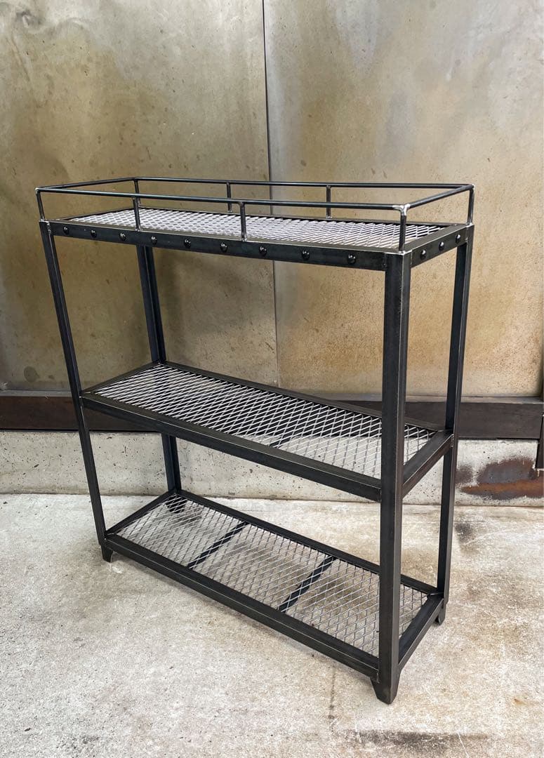 リベット３段ラック［上段棚柵付き］植物棚　アイアン家具　アイアンラック