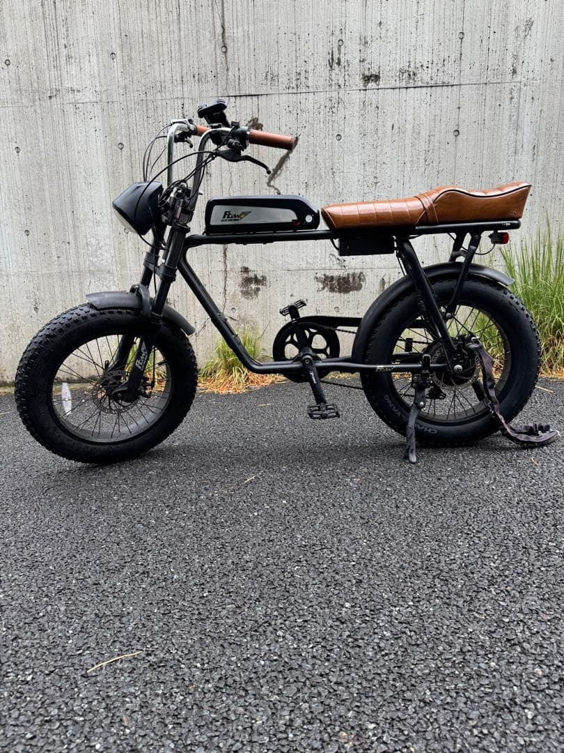 電動アシスト自転車 ブラック　flow bike
