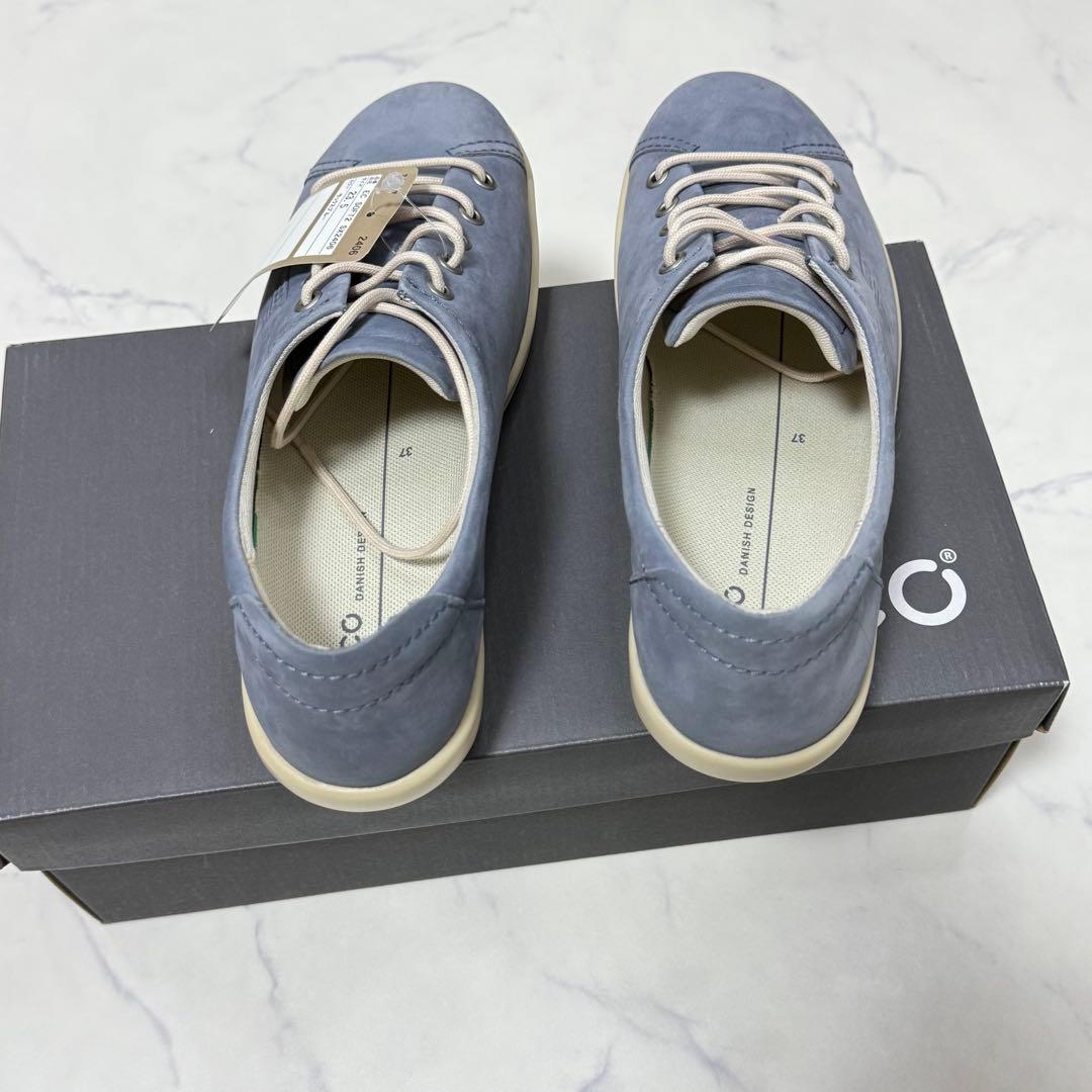 新品 ECCO エコー レディースSoft 2.0 スニーカー　23.5cm