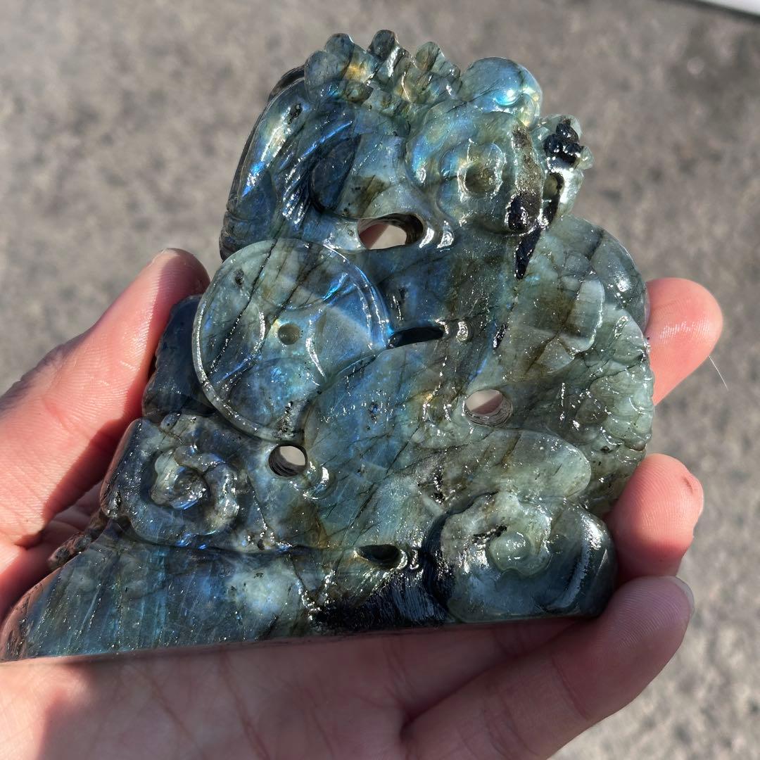 天然石ラブラドライトの龍　置物　彫り物G.252