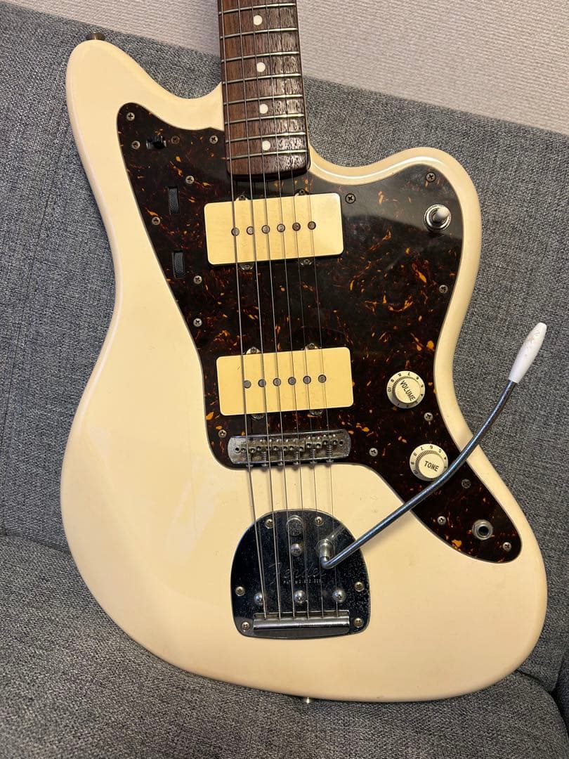 やや難あり Fender Japan Jazzmaster クリーム色