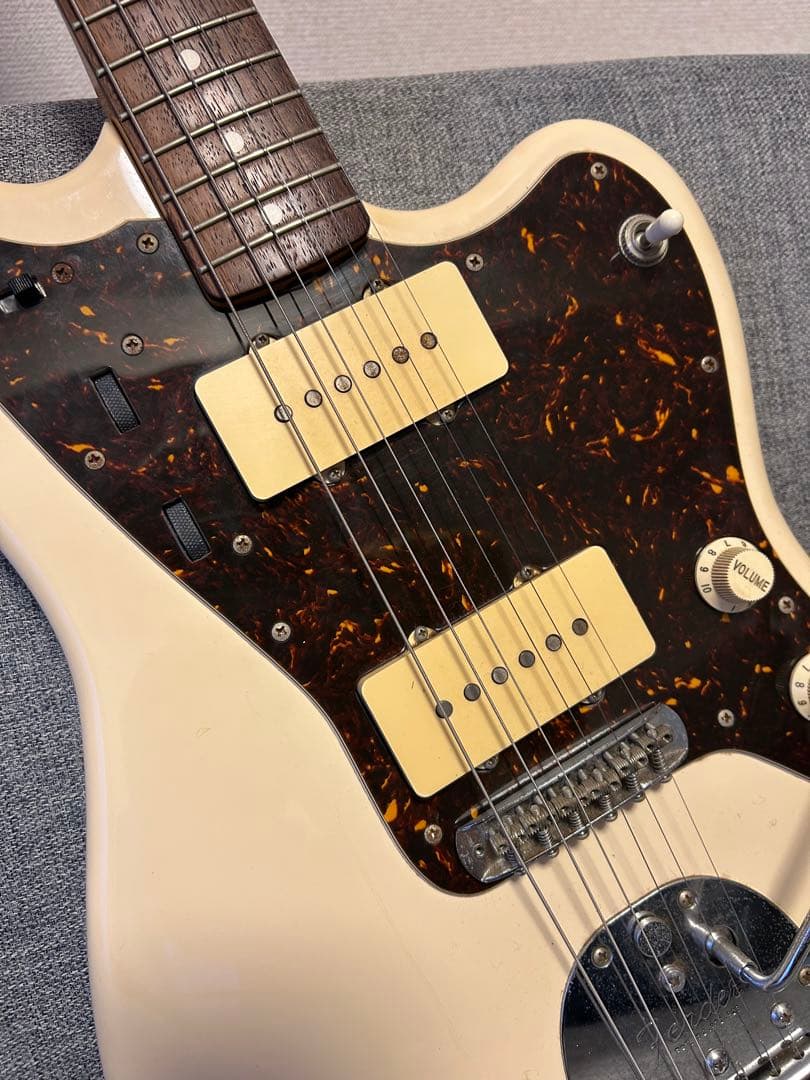 やや難あり Fender Japan Jazzmaster クリーム色