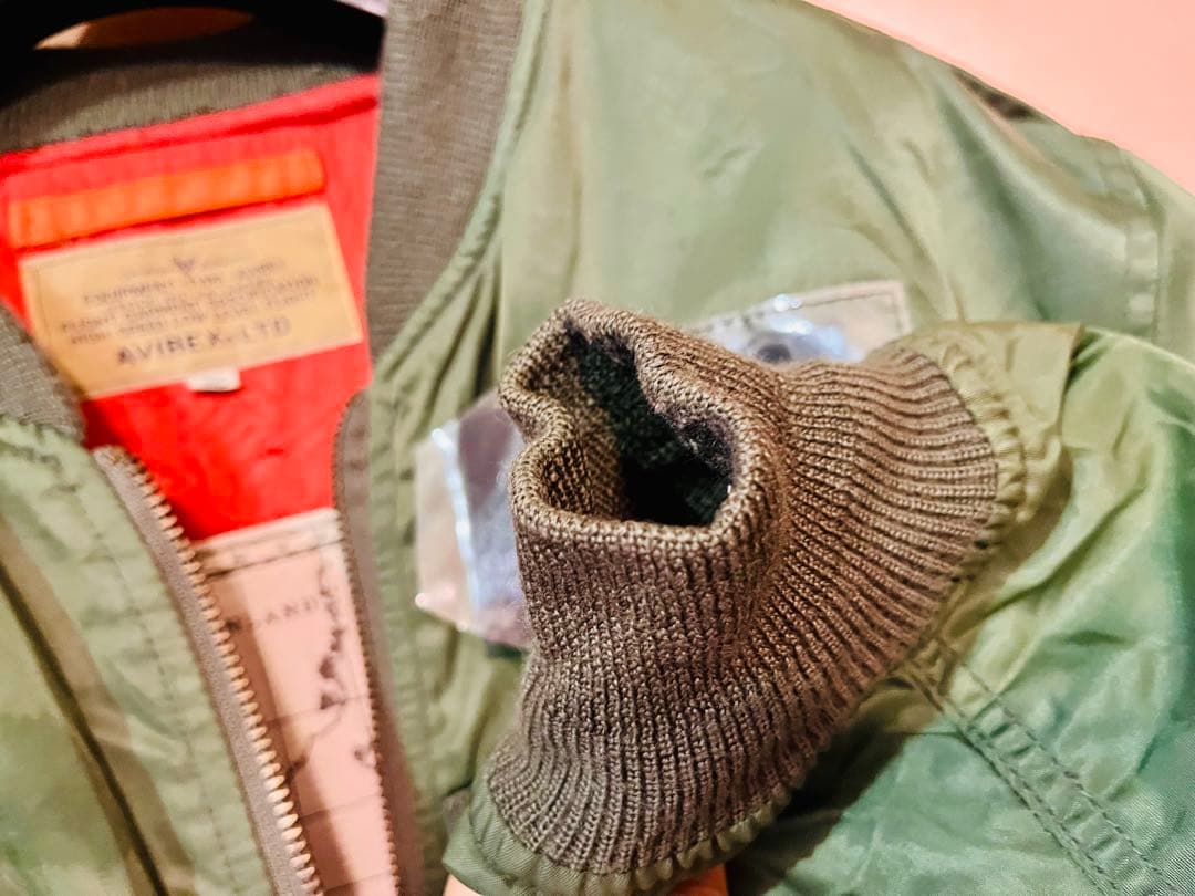 AVIREX ワッペン付き、内側、バックデザイン　MA-1ジャケット 2XL