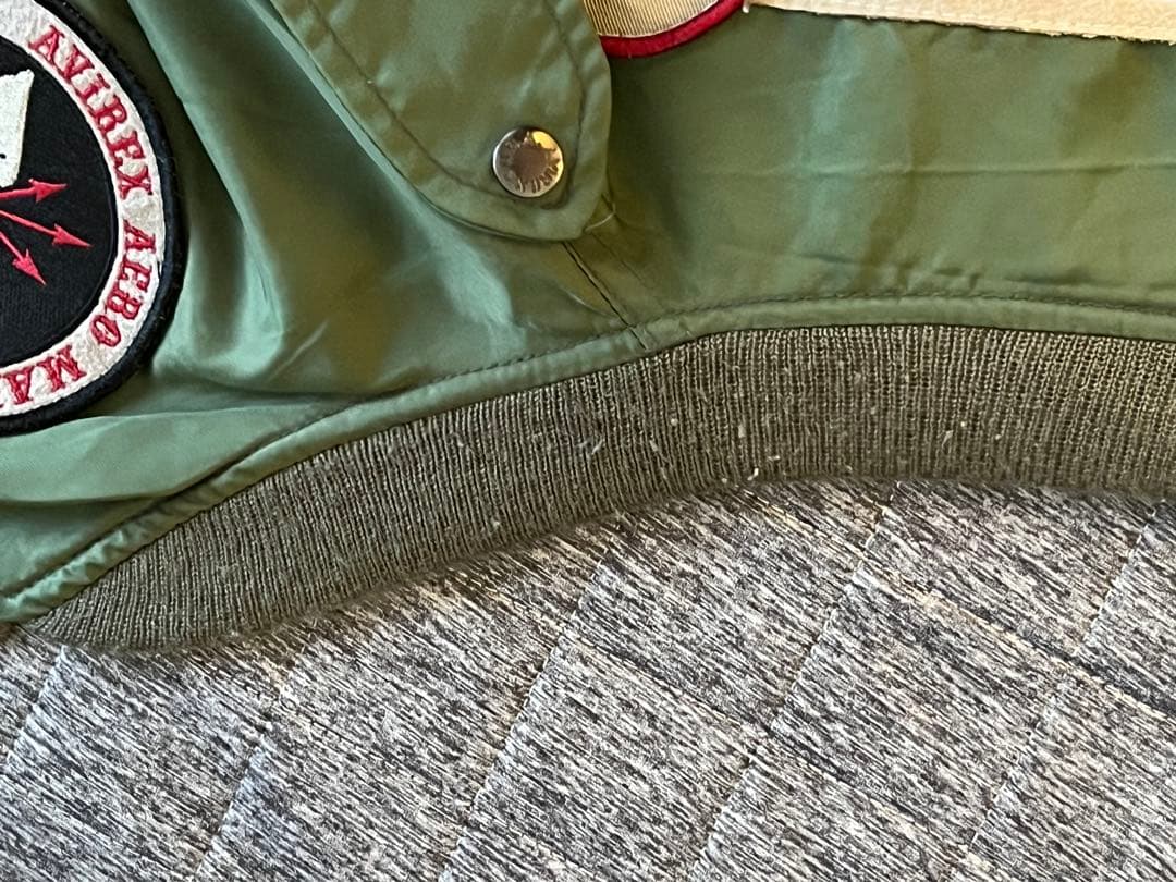 AVIREX ワッペン付き、内側、バックデザイン　MA-1ジャケット 2XL