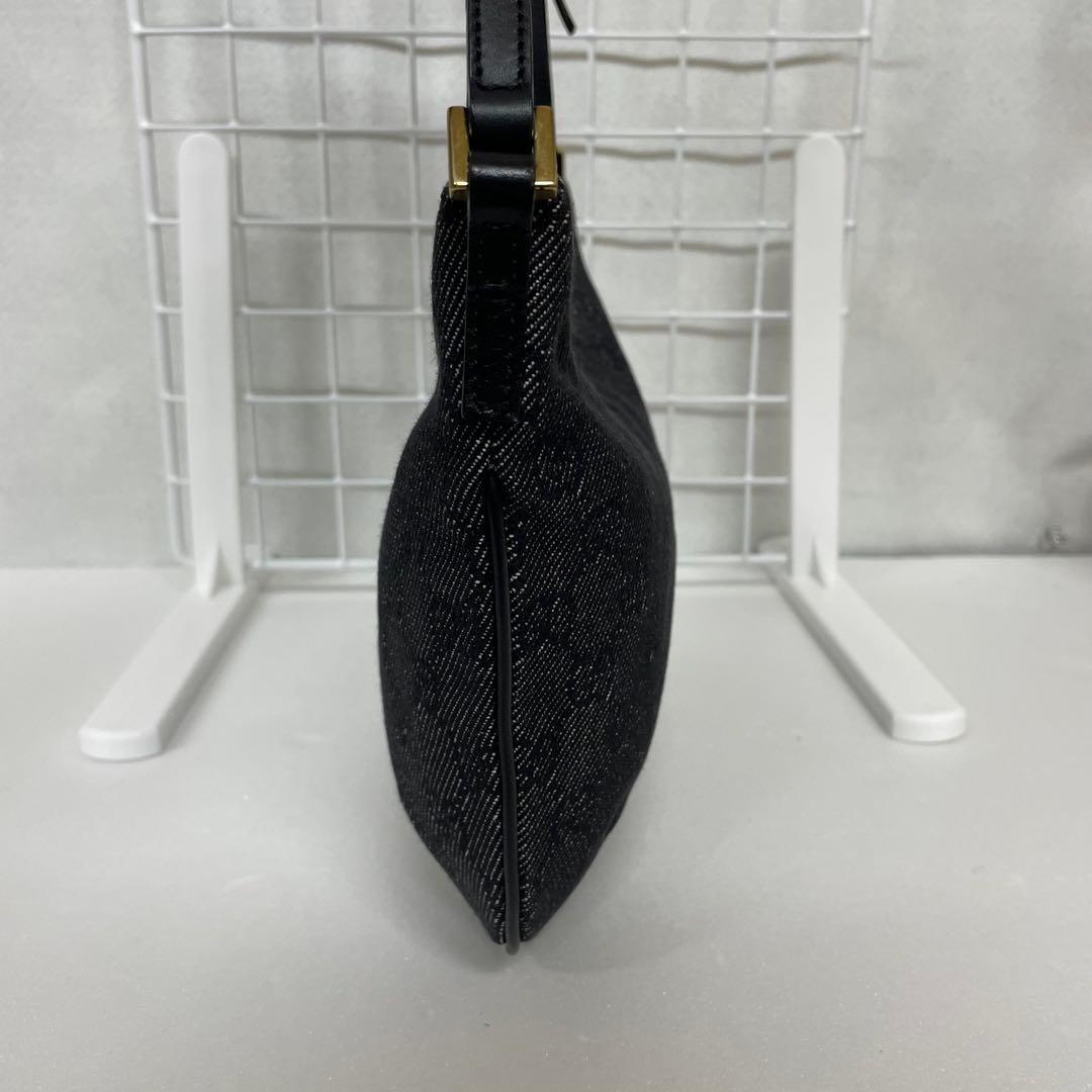 GUCCI グッチ アクセサリーポーチ gg柄 ブラック