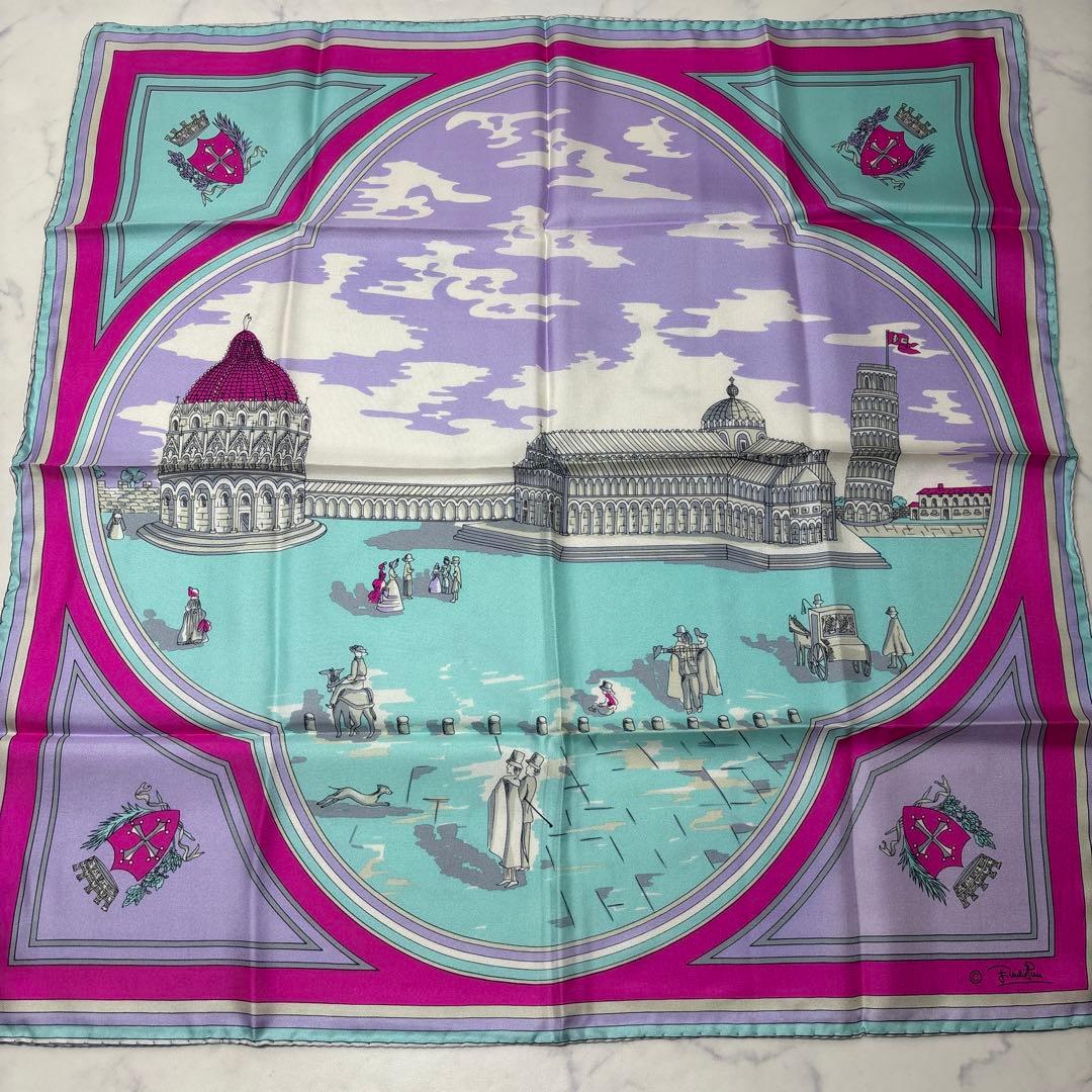 0805 エミリオプッチ　ミニスカーフ　建物　人物　ピンク　ブルー　汚れあり.