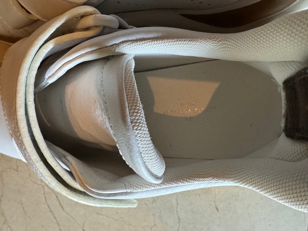 ルイヴィトン スニーカー