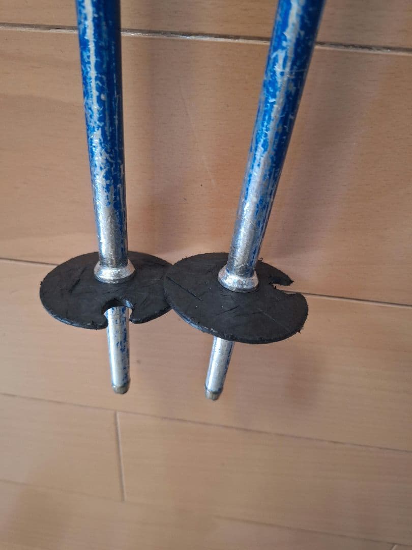 ATOMIC　ジュニア　スキー板　130センチ　ストック付