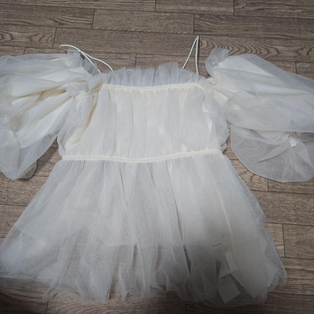 LILY BROWN オフショルフリーサイズ