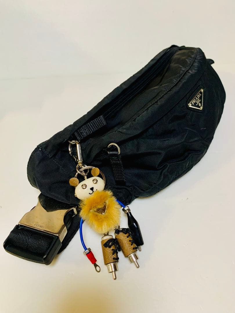 PRADA チャーム ロボット クマ キーホルダー