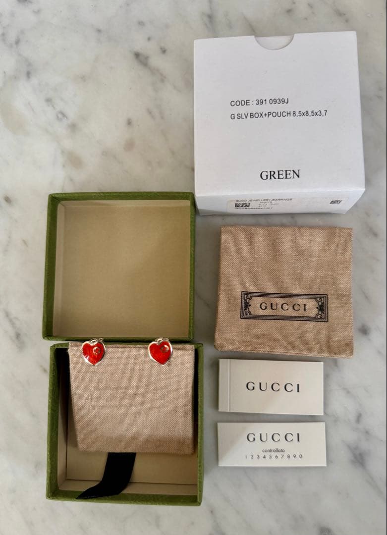 さらにお値下げ！【GUCCI】インターロッキングG　レッドハート　ピアス