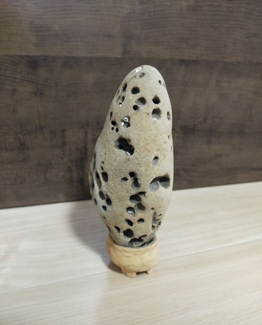 鑑賞石　台座付き