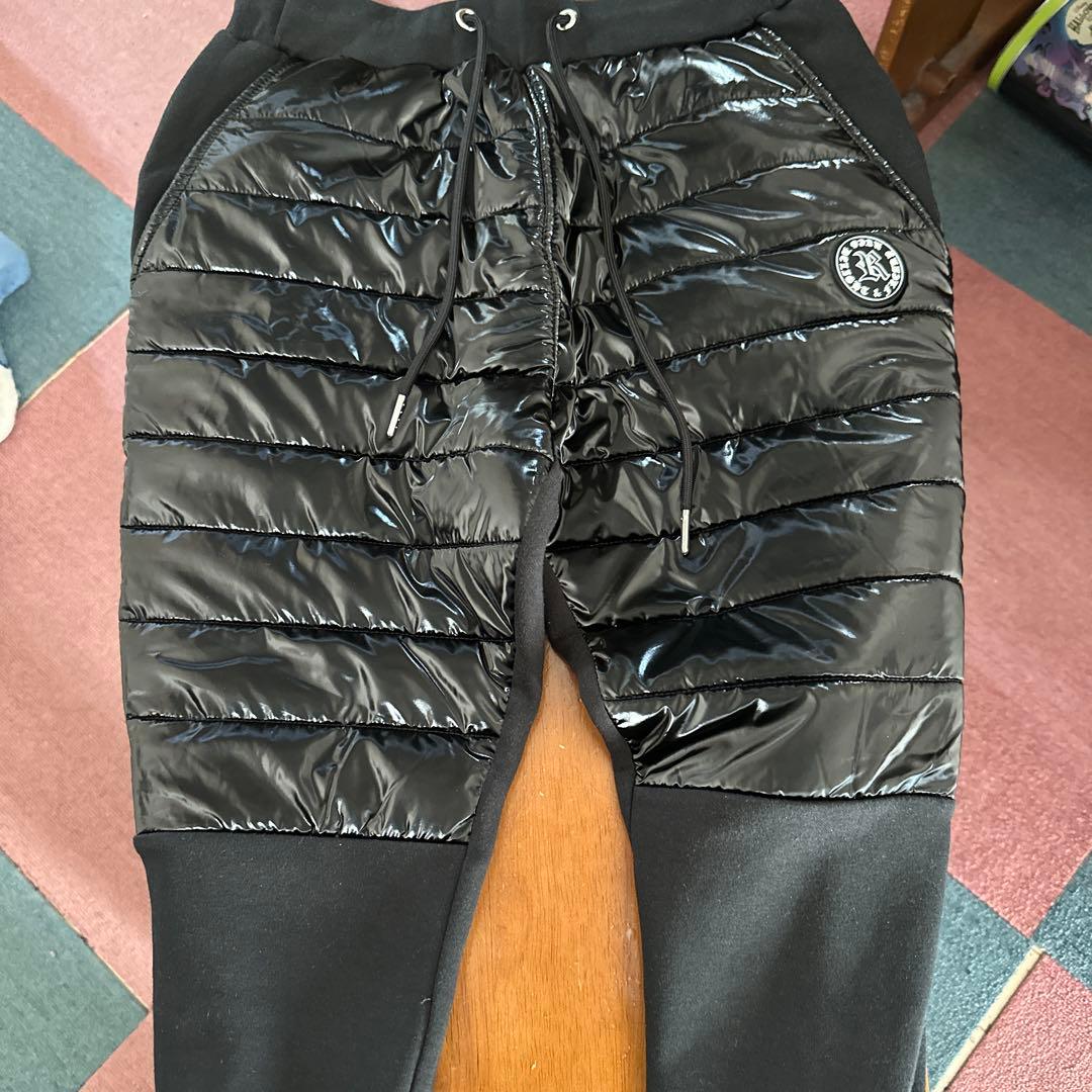 アダムスのパンツ