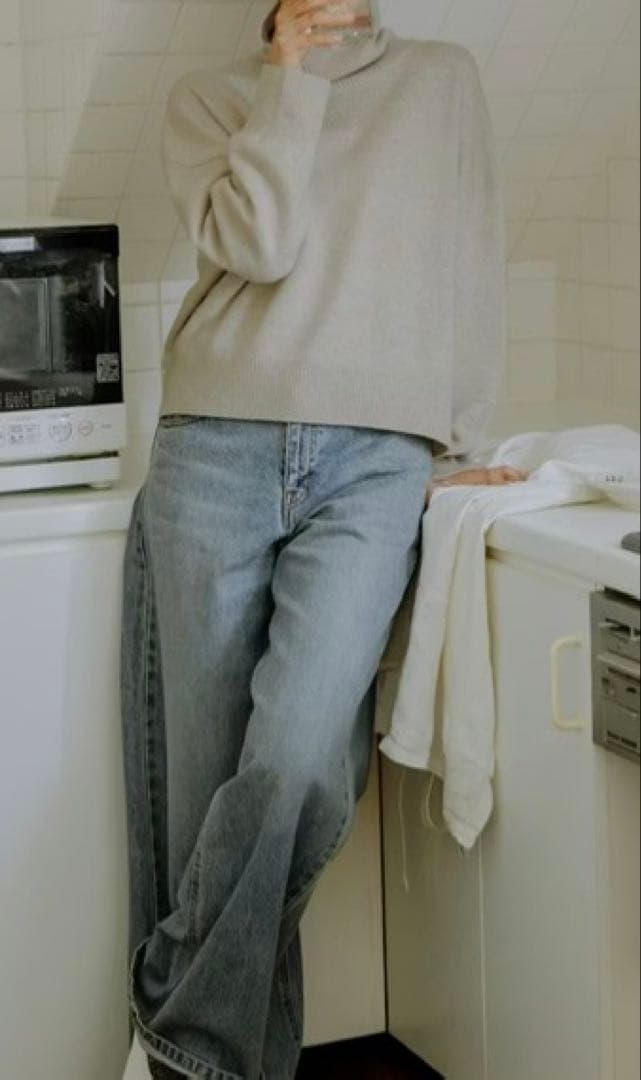 北欧暮らしの道具店　やわらかに包むカシミヤシルク混タートルネックニット