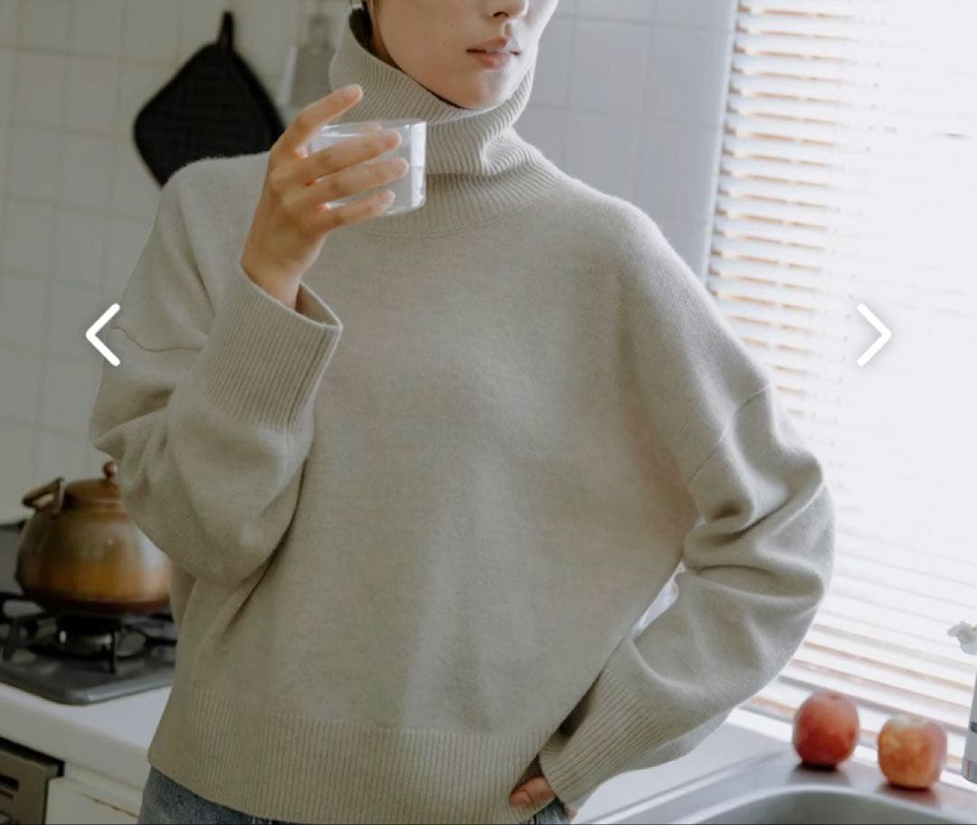 北欧暮らしの道具店　やわらかに包むカシミヤシルク混タートルネックニット