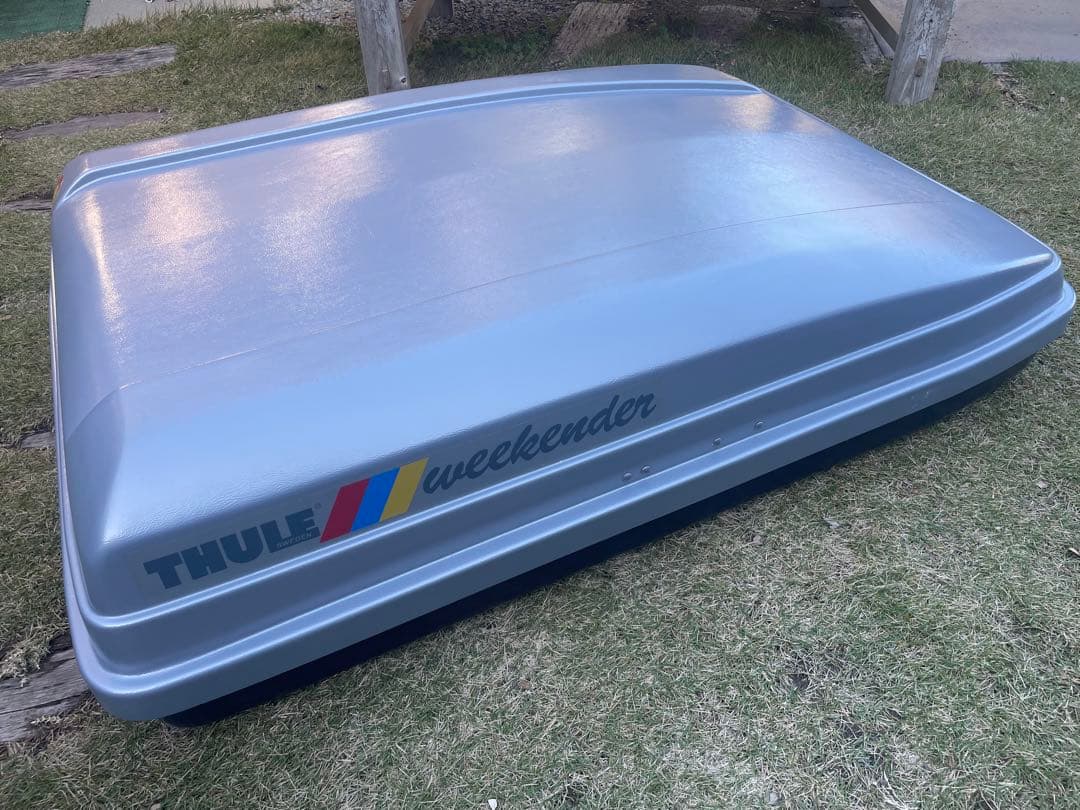 THULE ルーフボックス シルバー　釣り　アウトドア　スノーボード　海