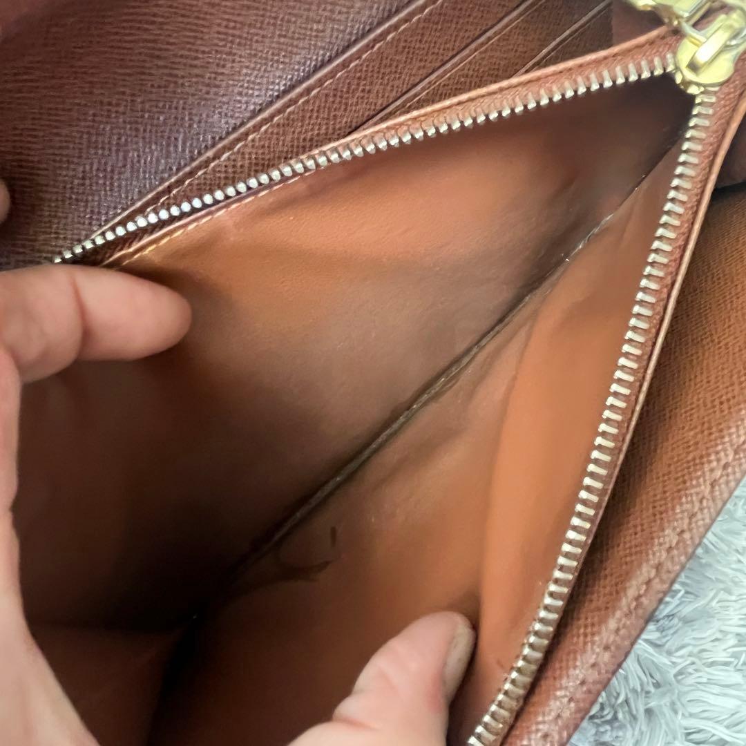 ルイヴィトン　ポルトフォイユサラ　長財布　モノグラム　メンズ　レディース