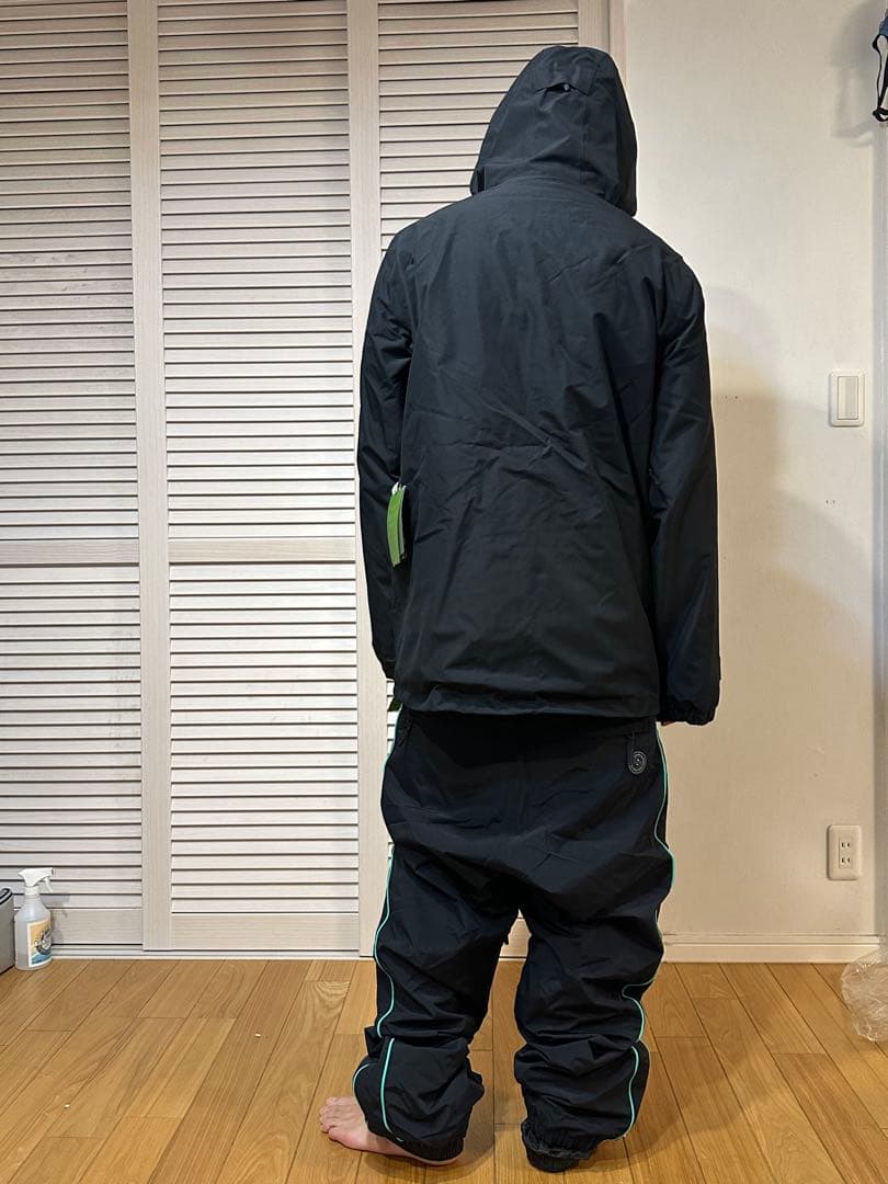 定価5万　上下Mセット　クイックシルバー