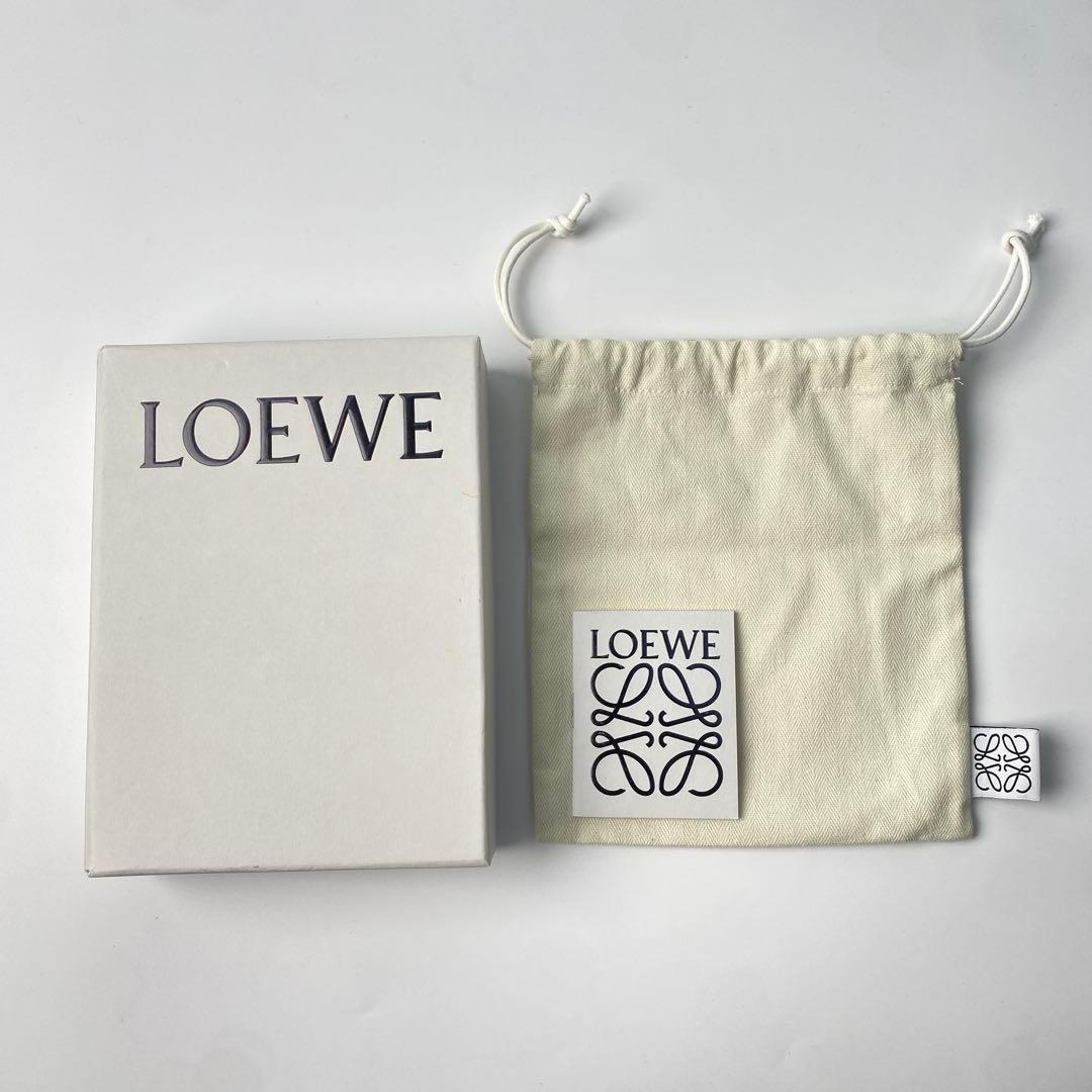 未使用 ロエベ LOEWE アナグラム チャーム ブラウン.