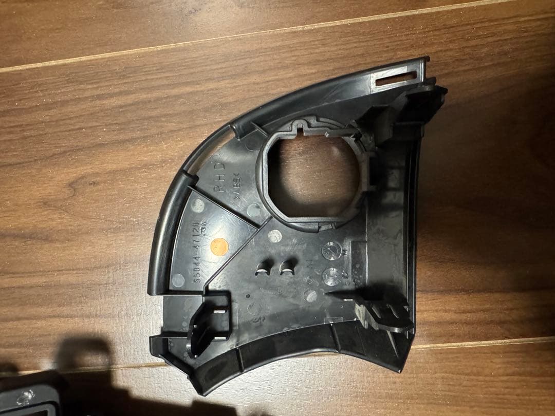 トヨタ　プリウス30 Gs内装パネル