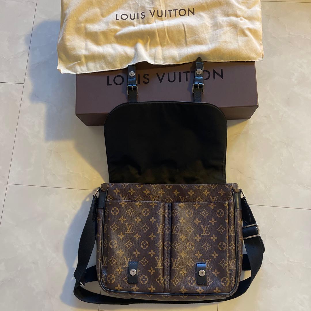 Louis Vuittonモノグラムメッセンジャ クリストファーアストロン