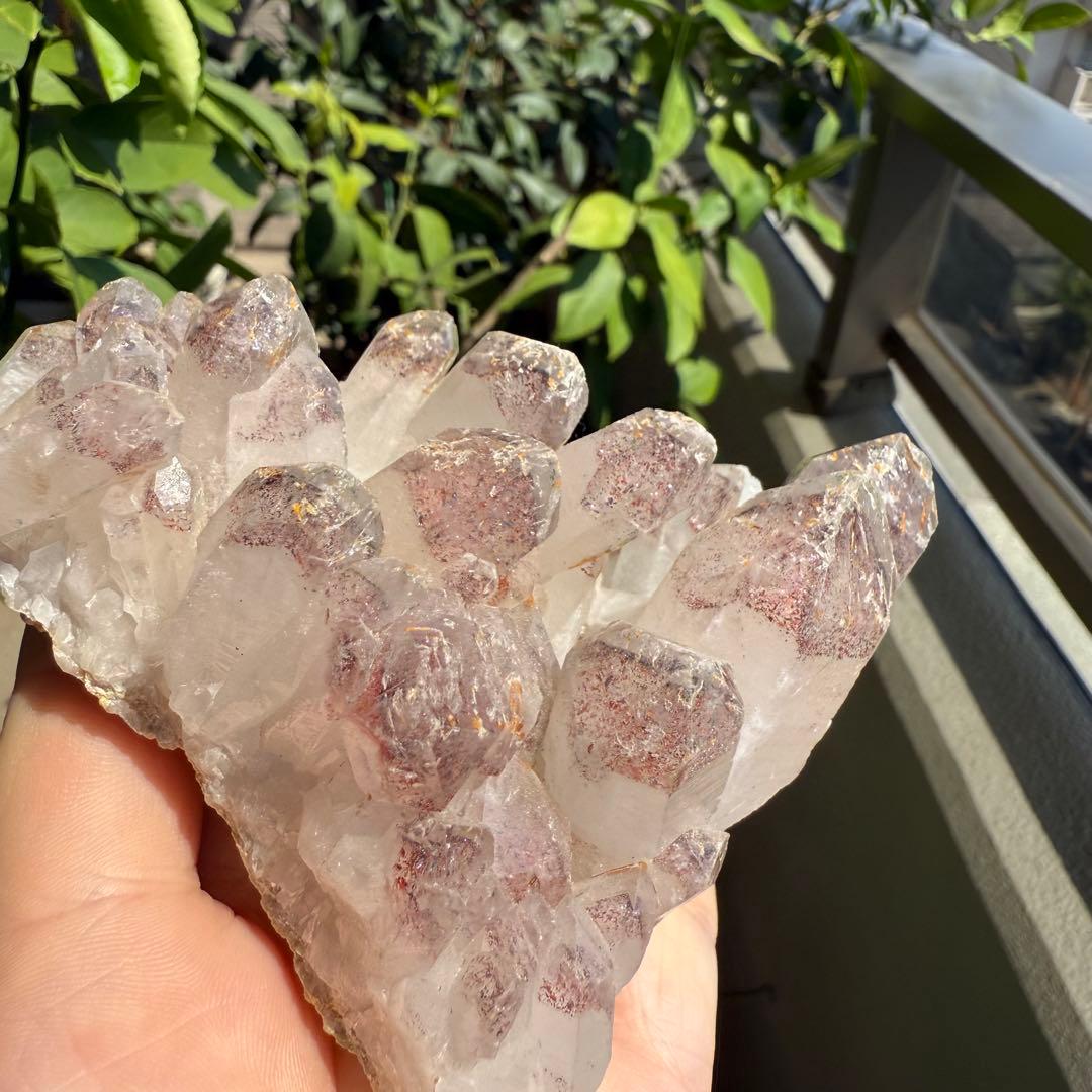 ストロベリーファントムクォーツ　クラスター　自立　ファイヤークォーツ　苺水晶⑥