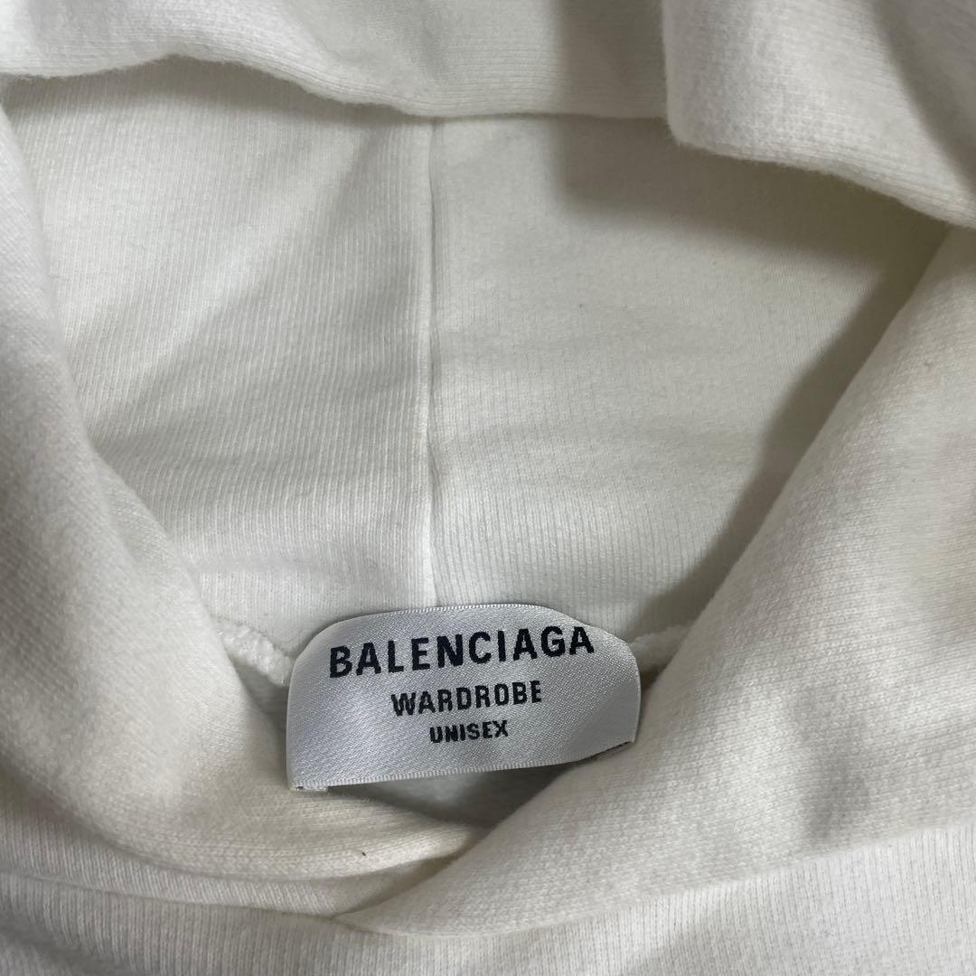 バレンシアガパーカー