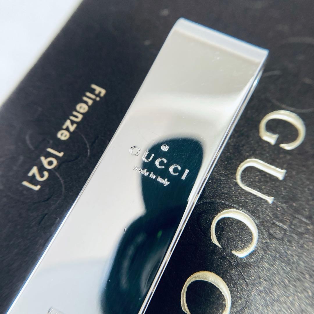 美品 GUCCI GG柄 シマ マネークリップ A258037