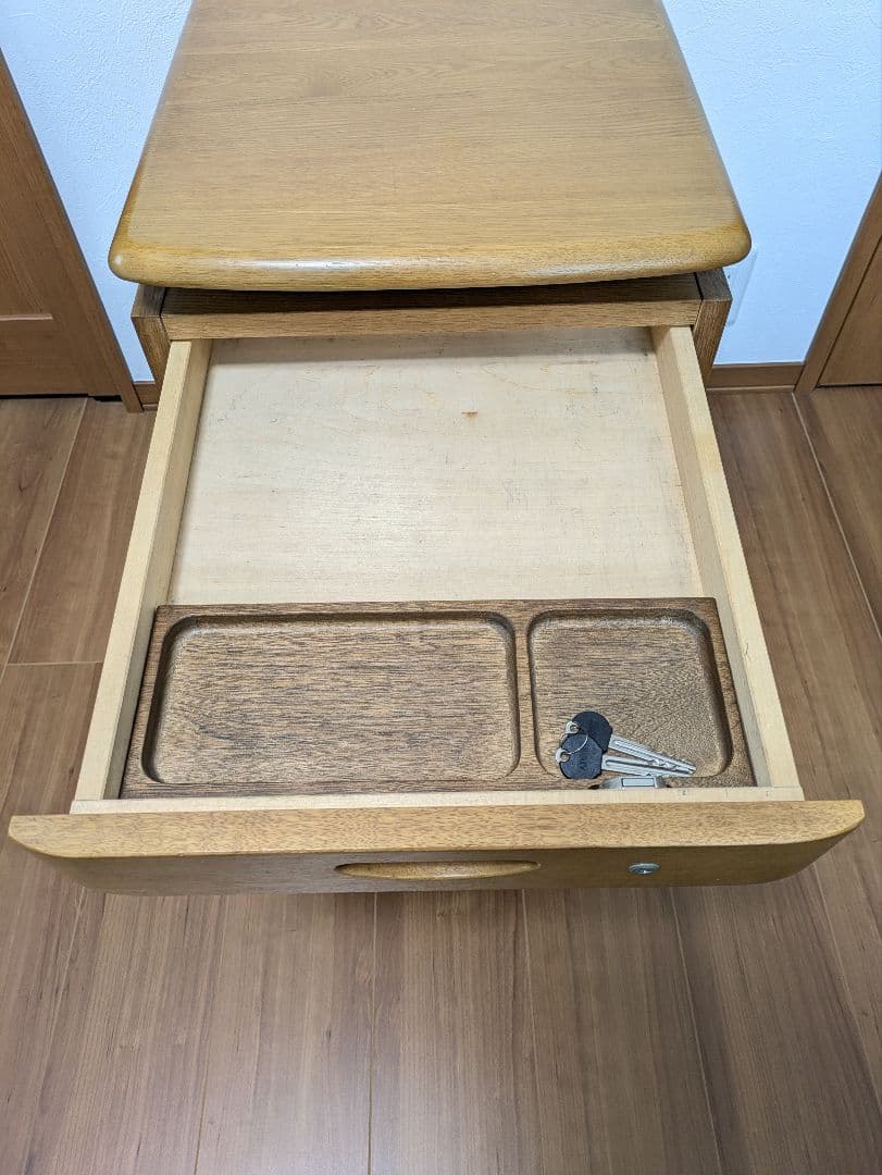 カリモク デスクワゴン 昇降式 バタフライ拡張天板