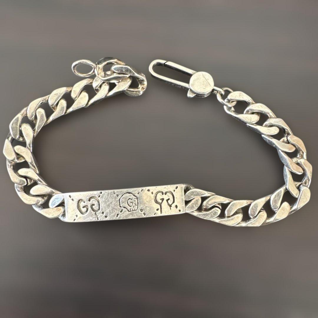 GUCCIゴーストブレスレット
