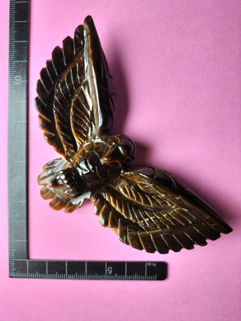 天然石 虎目石 の 鷲(わし)の置物です。サイズは約115㍉でランクは5A！