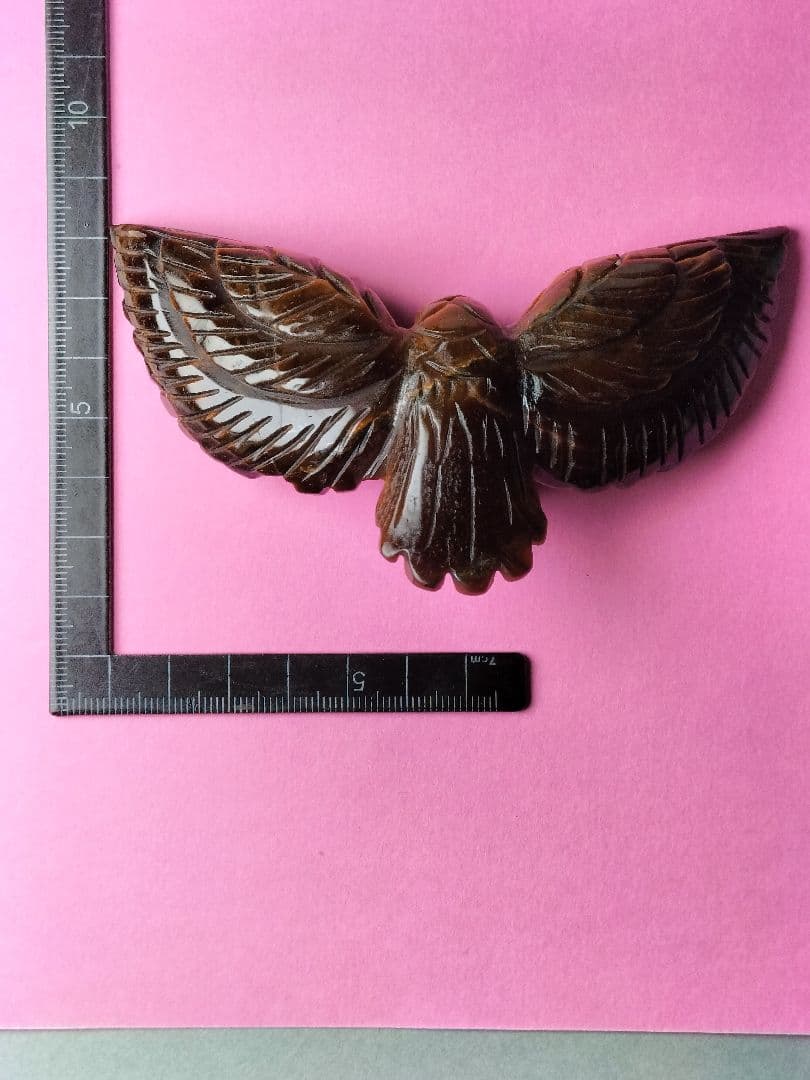 天然石 虎目石 の 鷲(わし)の置物です。サイズは約115㍉でランクは5A！