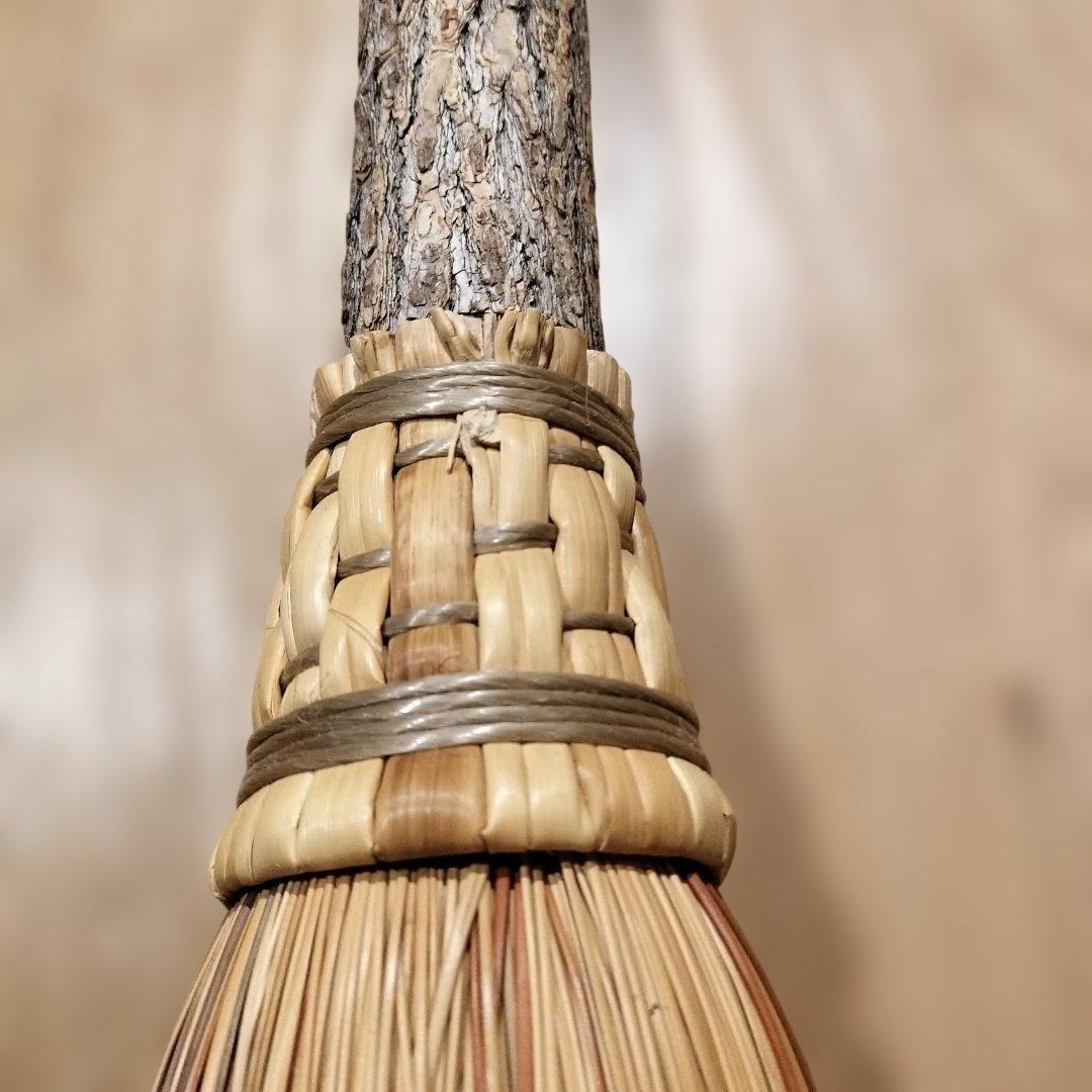 アメリカ製 木彫り天然素材のほうきとちりとりセット