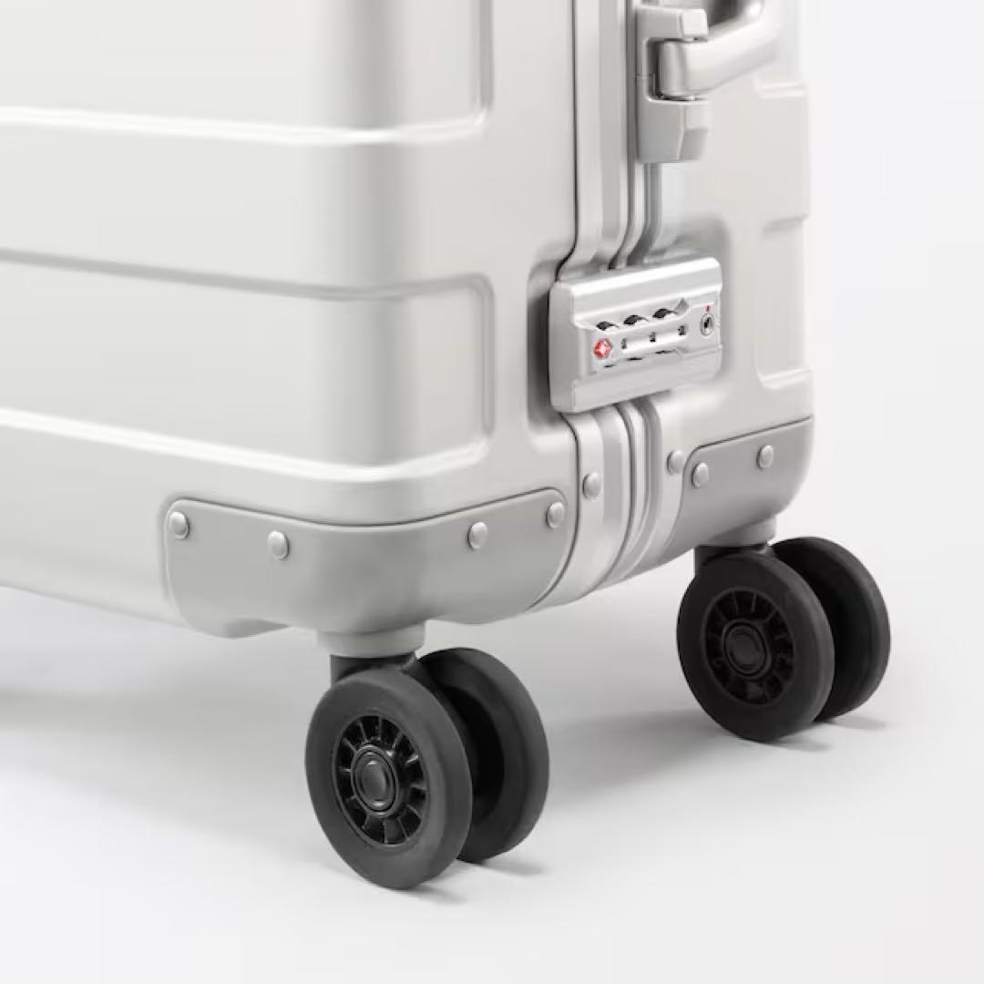 【希少】無印良品キャリーケース　アルミハードキャリー（34Ｌ）