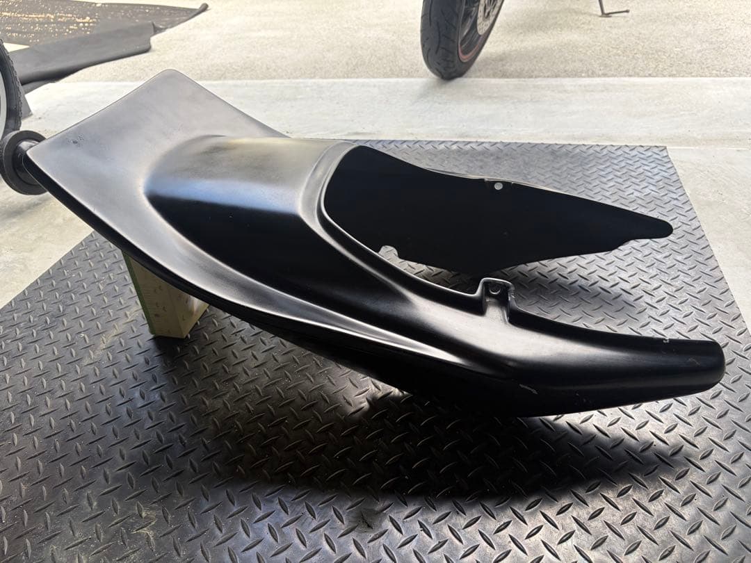 XJR400r後期 テールカウル