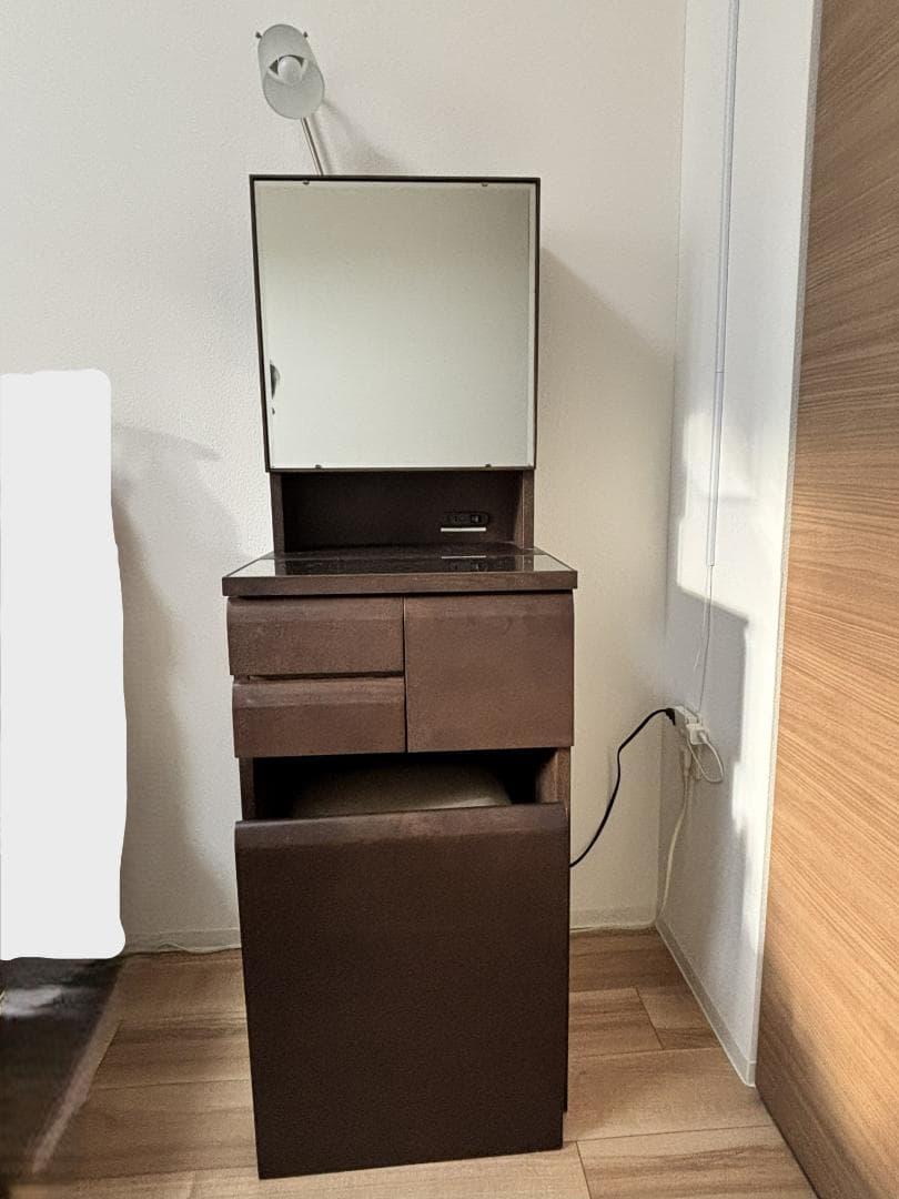 【2/1 23:59まで】ニトリ　一面鏡ドレッサー【送料込　椅子別売り】