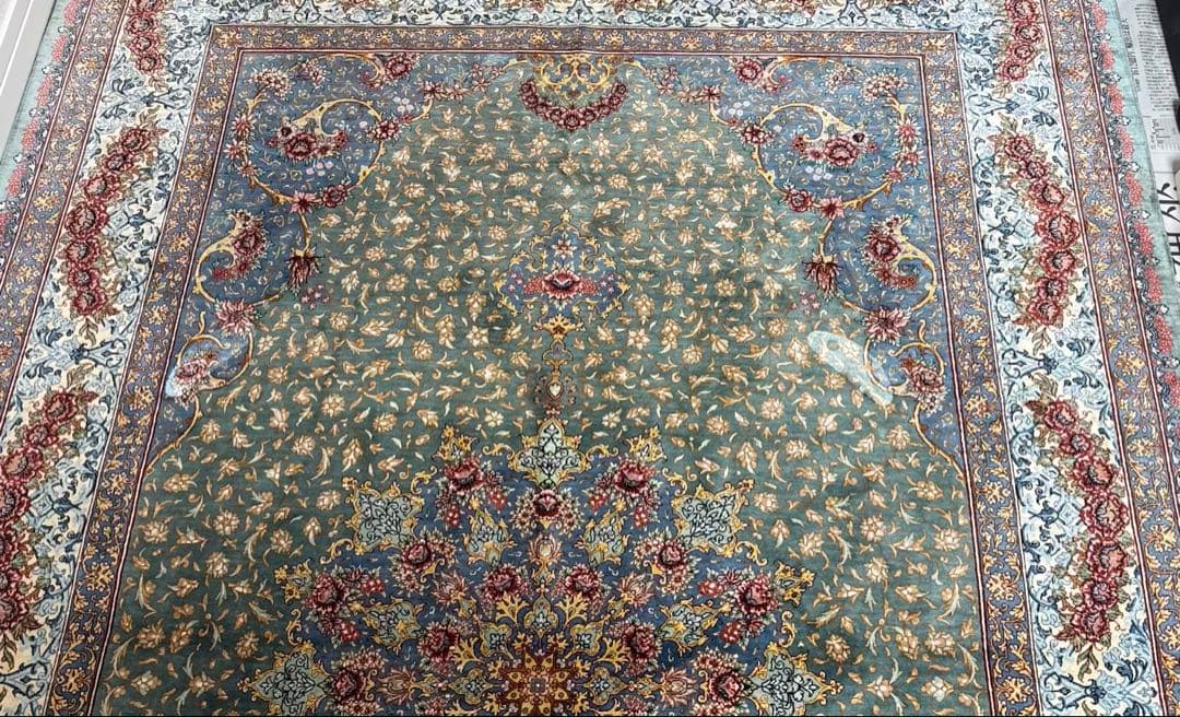 ペルシャ絨毯　クムシルク100%　ザエリ工房　189万円