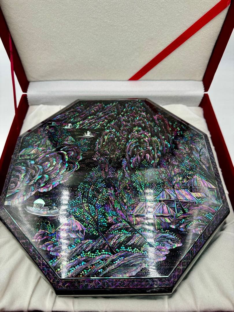 韓国製　八角螺鈿細工　漆器　螺鈿細工　小物入れ