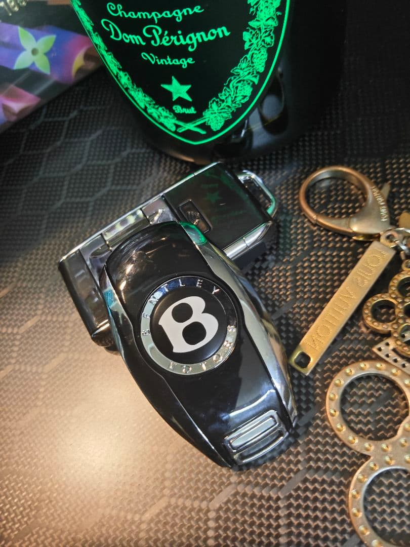 ベントレー スマートキー3つボタン　Bentley　シェル