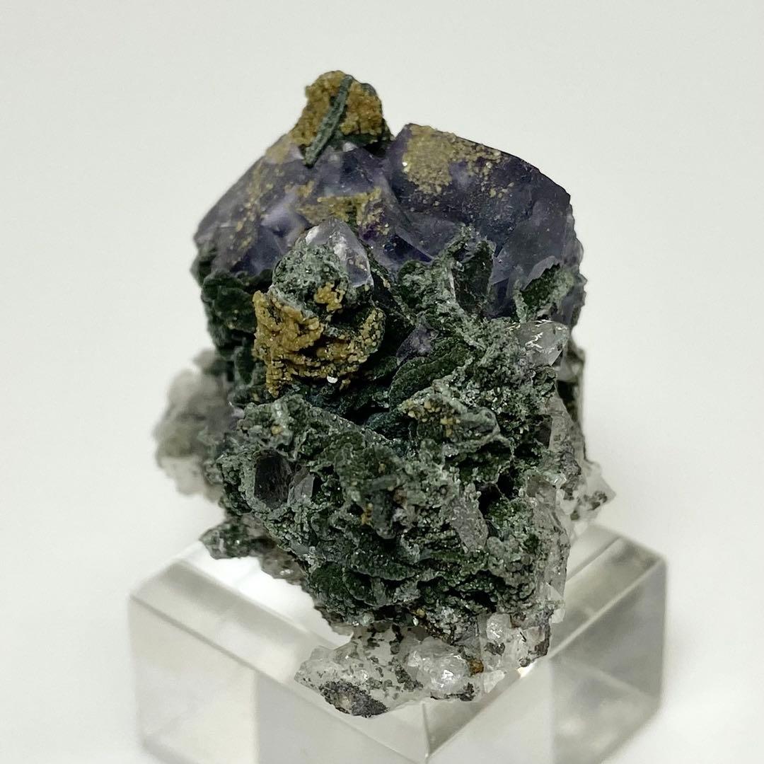 フローライト　クォーツ　ヤオガンシャン　鉱物標本　原石　天然石　ストーン　共生