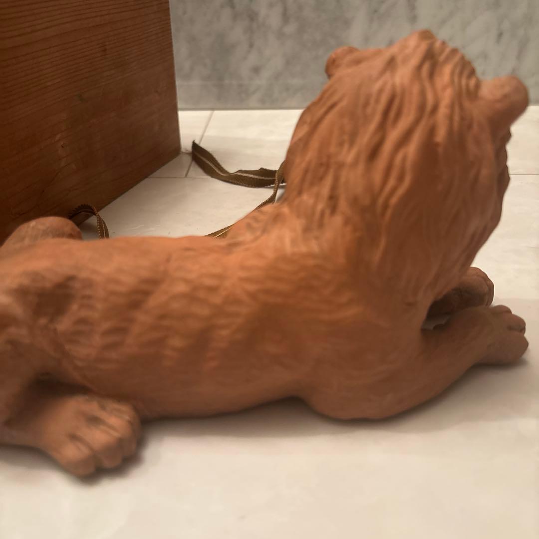 ヴィンテージ作家もの萬古焼　威厳な姿で彫りが美しく芸術的な獅子ライオンの陶器