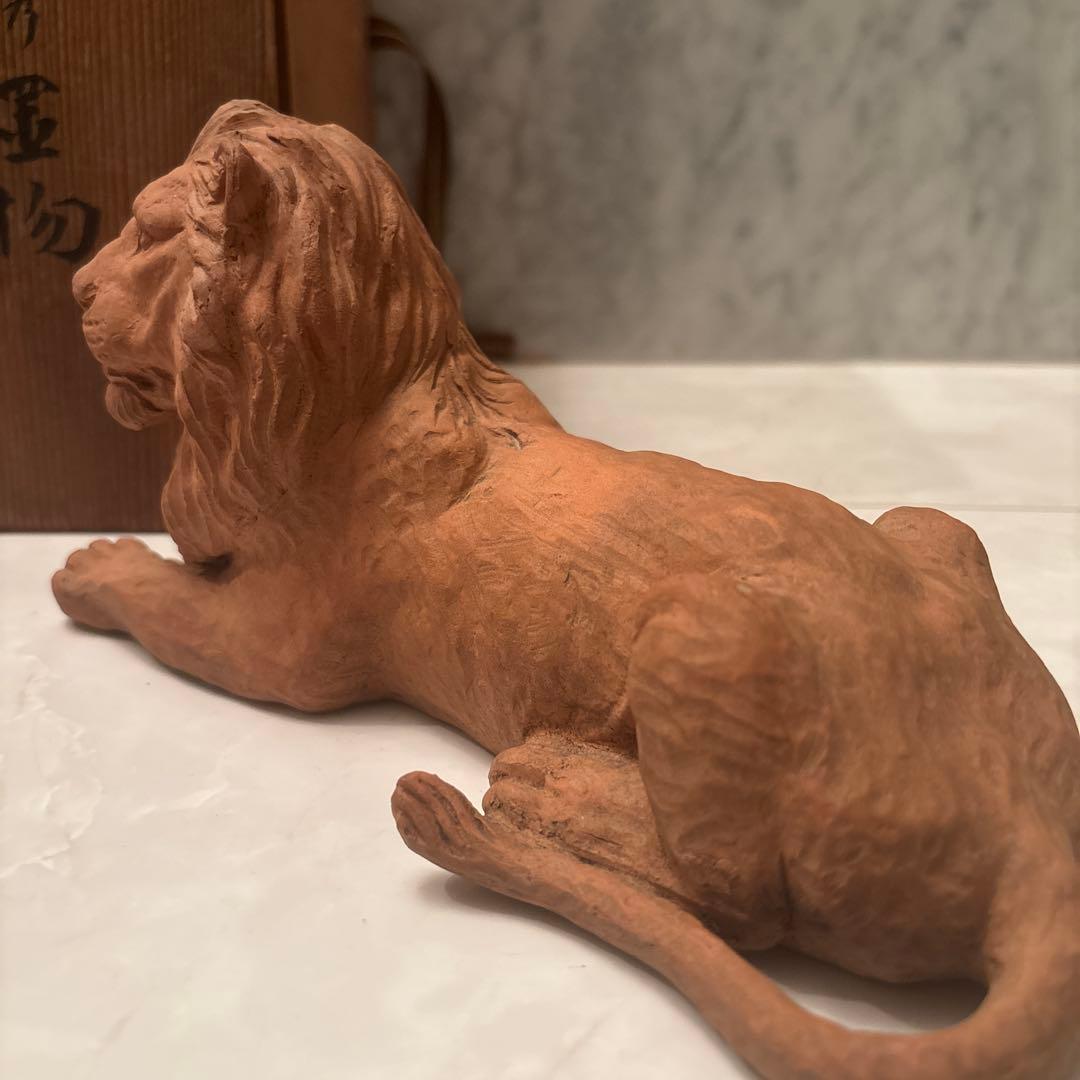 ヴィンテージ作家もの萬古焼　威厳な姿で彫りが美しく芸術的な獅子ライオンの陶器