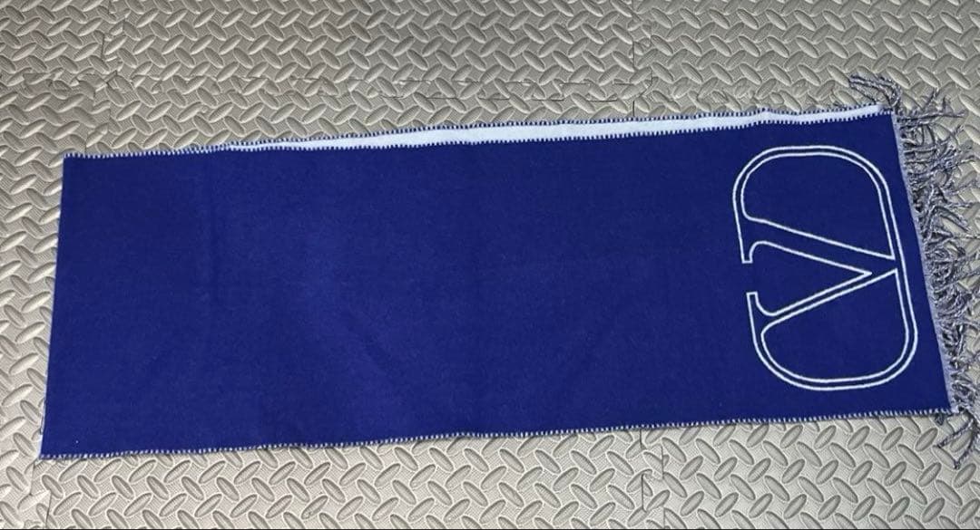 P*a様 正規品　ヴァレンティノ　定番　マフラー