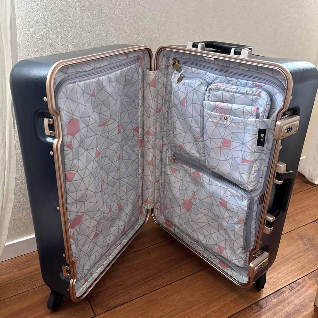 らむ様用　一回の使用のみ☆エース HaNT 56L ラミエンヌ スーツケース