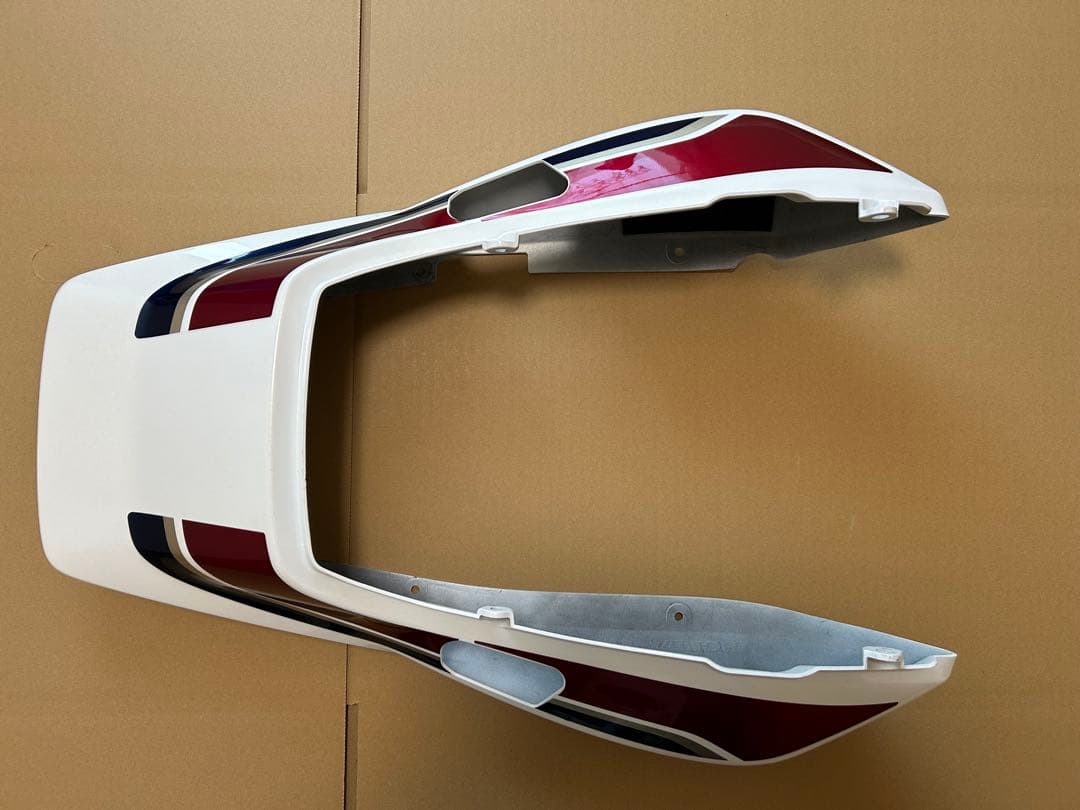 HONDA CB1300テールカウル