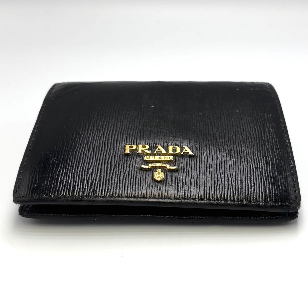 PRADA プラダ ブラック エナメルレザー 三つ折り財布 ミラノ ゴールドロゴ