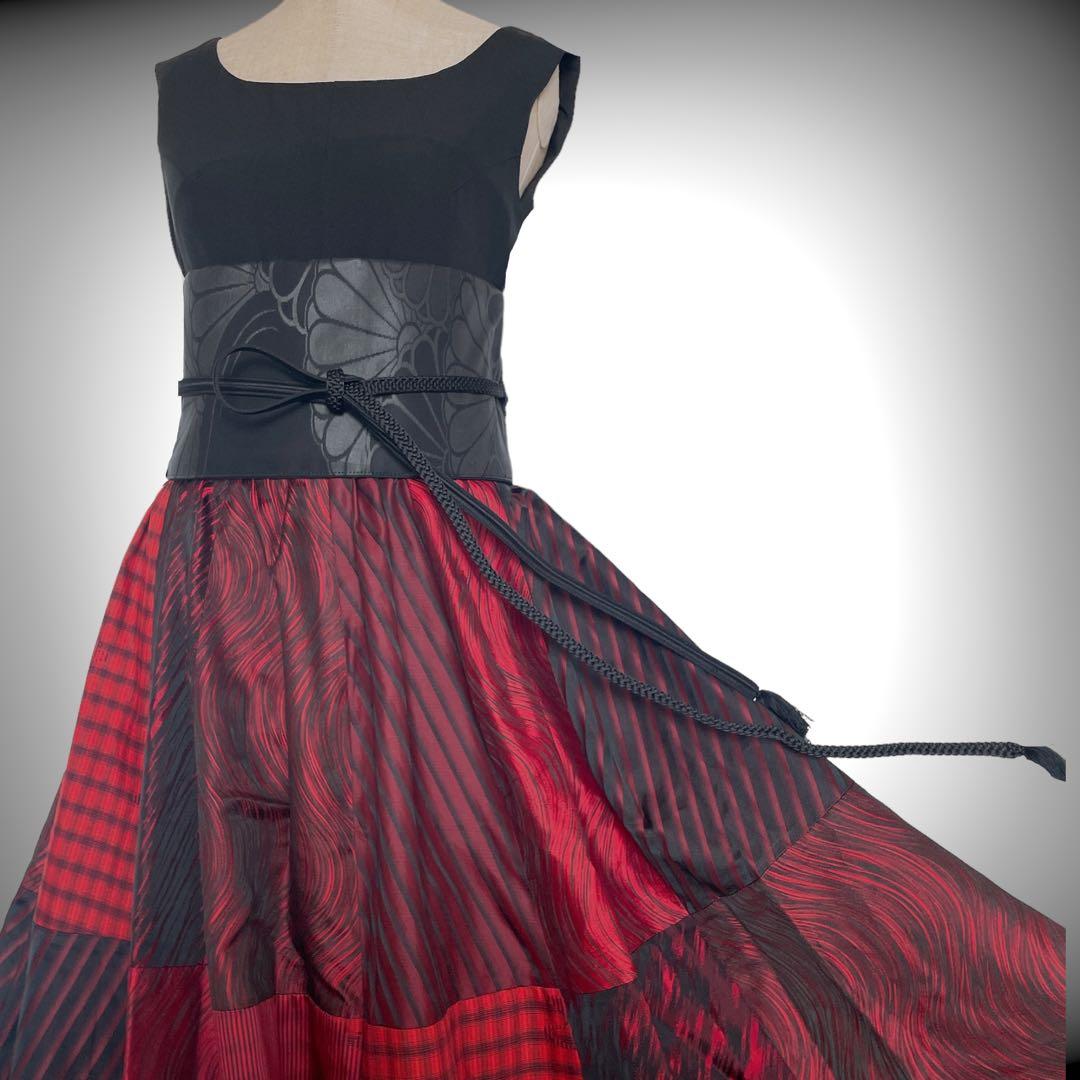 サッシュベルト付き 赤黒で魅せるフレアーロングワンピース 結婚式 着物リメイク