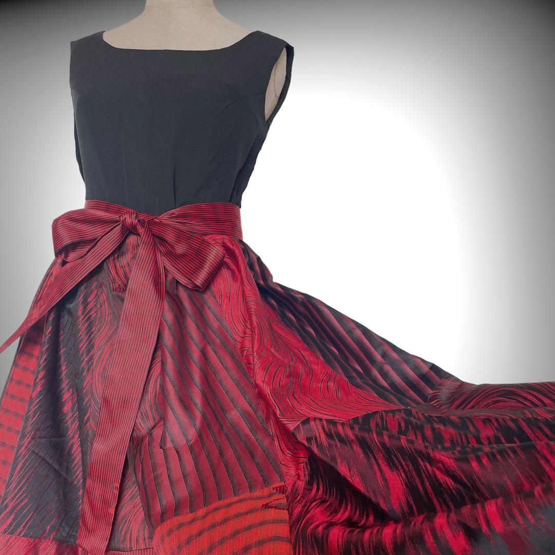 サッシュベルト付き 赤黒で魅せるフレアーロングワンピース 結婚式 着物リメイク