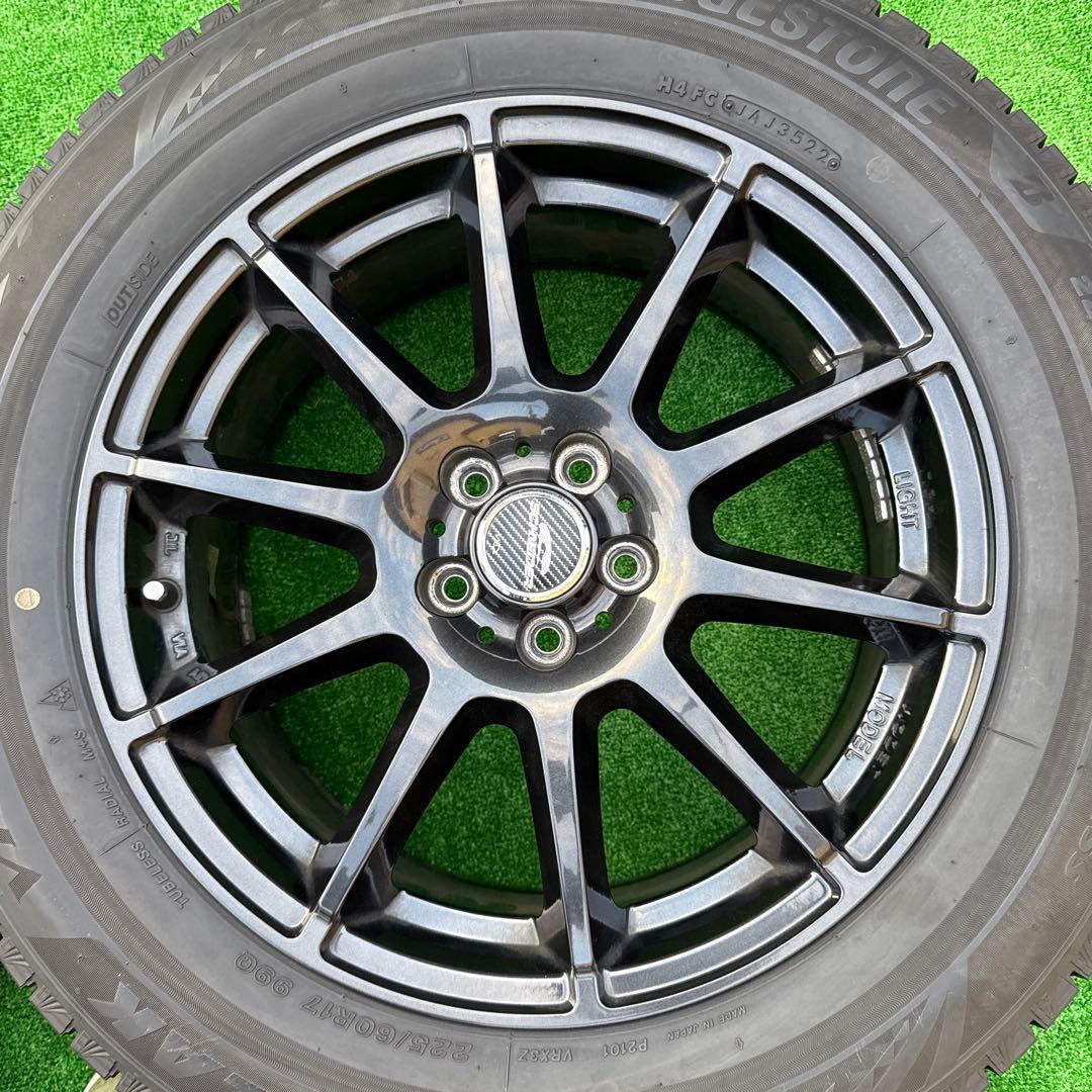 BRIDGESTONE スタッドレス　225/60R17 PCD100 5H