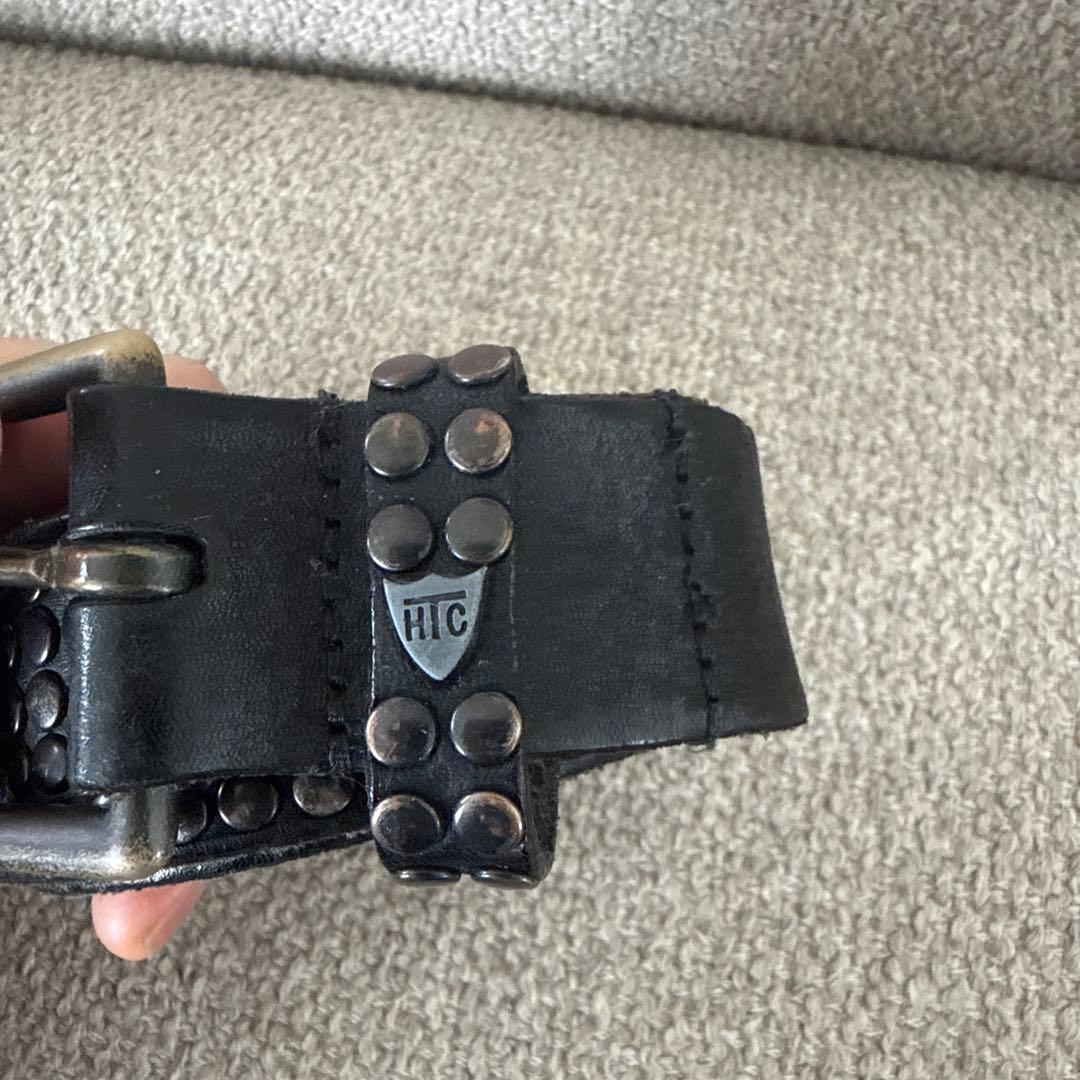 HTC スタッズ付き黒レザーベルト